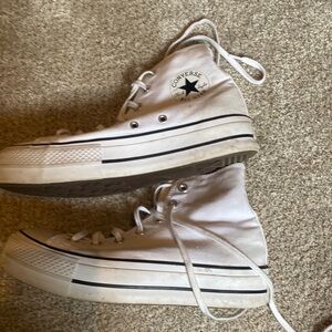 Woman converse high tops size 8